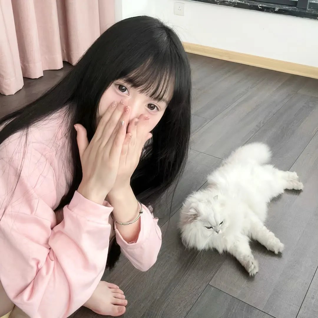 迎风而立的狮子